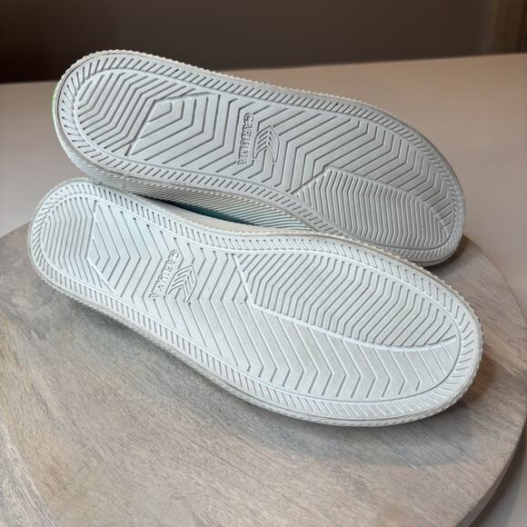 Cariuma Pantone Blue Women's Eggshell Blue Canvas Sneakers US Size 8.5 - Picture 9 of 10